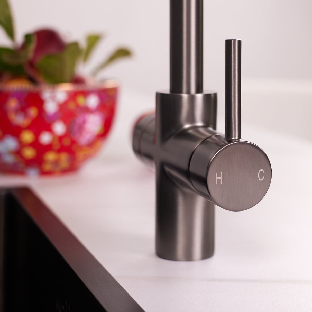 Ellsi Impromta Biometric Instant Boiling Water Tap With Boiler & Filter GUN METAL LS19