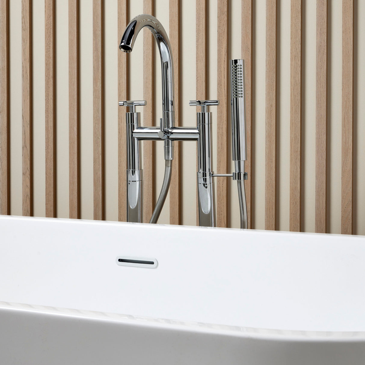 Bathmegastore Elizabeth Acrylic Freestanding Bath L1700 x W750mm Polished White BMELIZABETH-BATH-WHITE-1700-WASTE-WHITE LS3