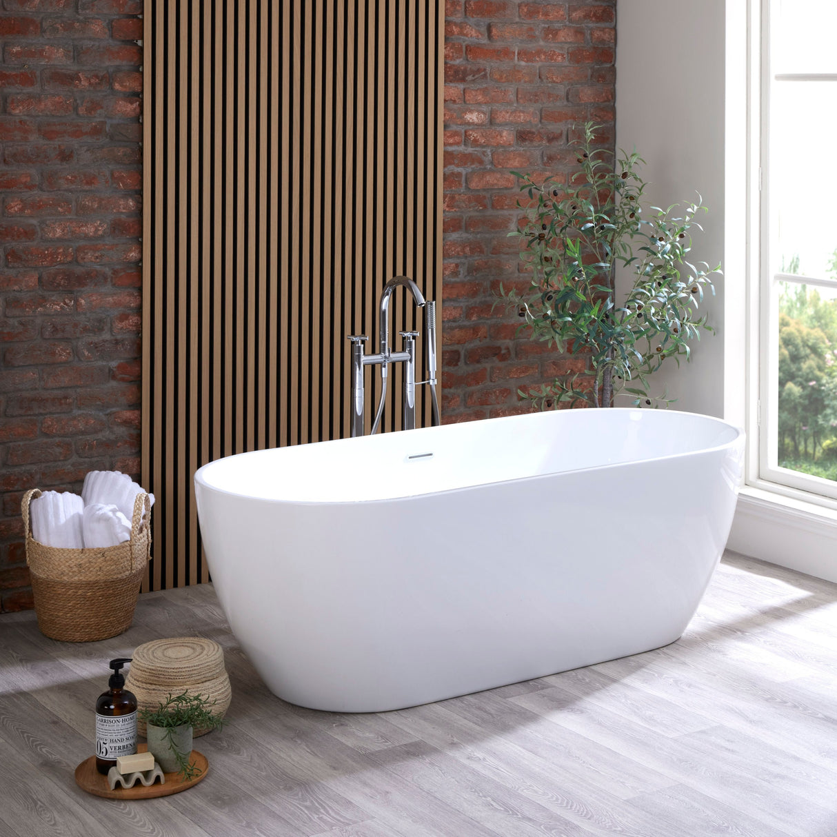 Bathmegastore Elizabeth Acrylic Freestanding Bath L1700 x W750mm Polished White BMELIZABETH-BATH-WHITE-1700-WASTE-WHITE LS8