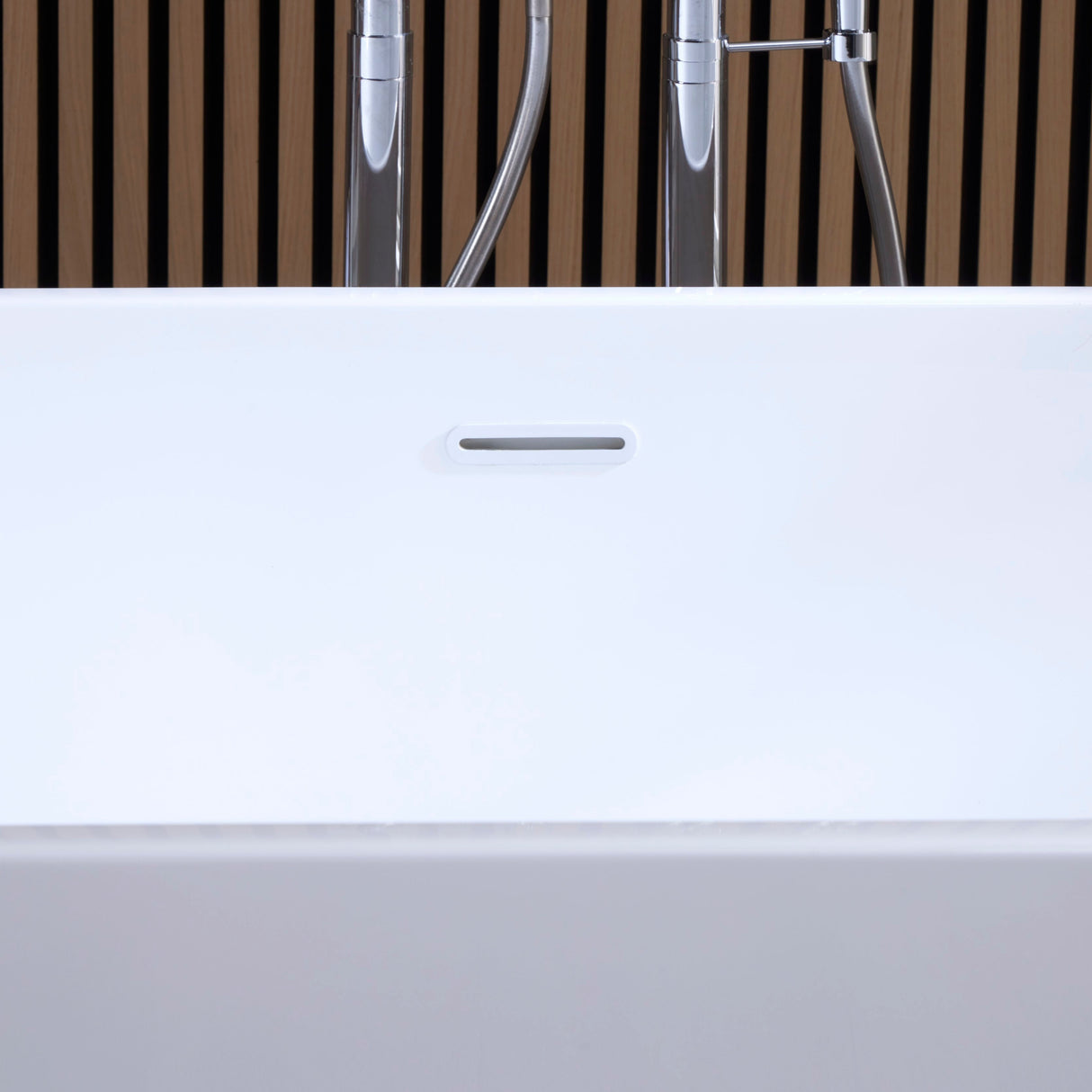 Bathmegastore Elizabeth Acrylic Freestanding Bath L1700 x W750mm Polished White BMELIZABETH-BATH-WHITE-1700-WASTE-WHITE LS12