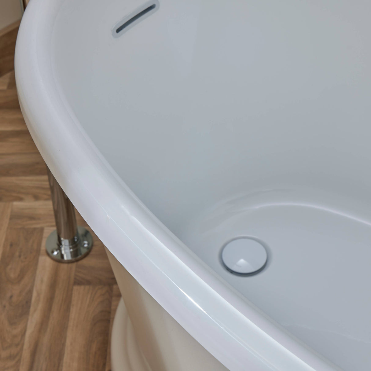 Bathmegastore Jean Acrylic Freestanding Bath L1350 x W750mm Painted BMJEANPAINTED-WH-WASTE LS3