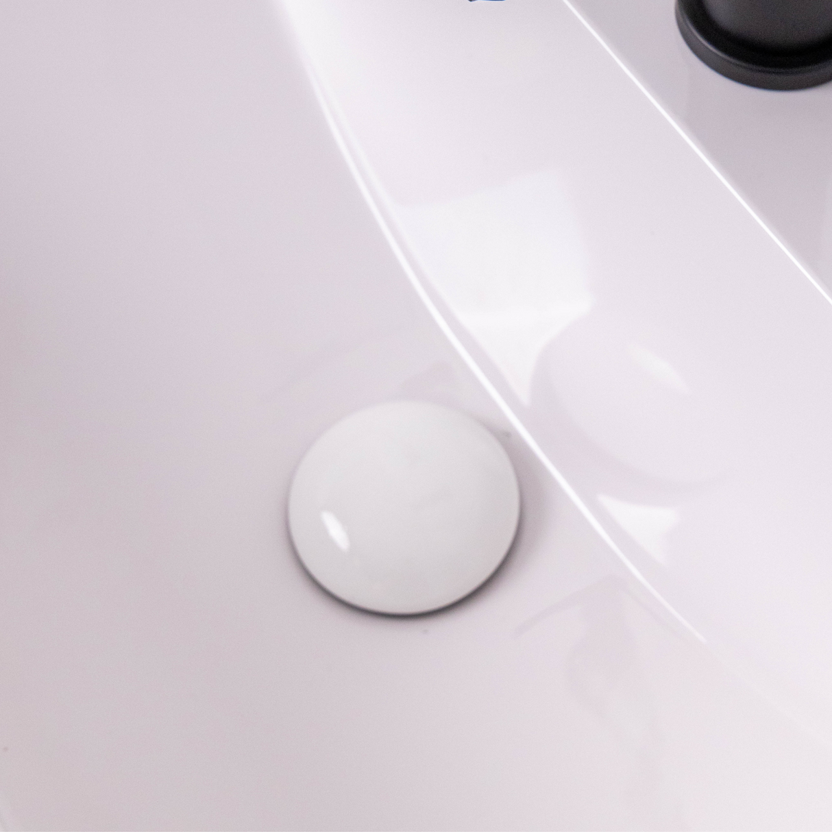 Ellsi White Ceramic Push Button Click Clack Basin Waste LS