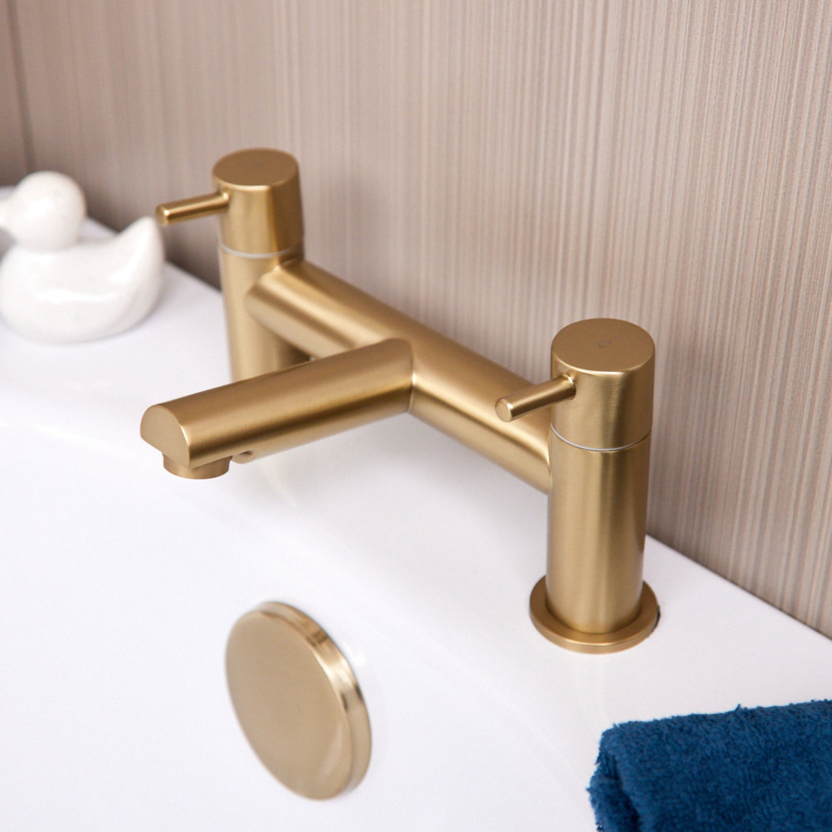 Ellsi Juke Bath Filler Tap BRUSHED BRASS JUK-03-BB LS2
