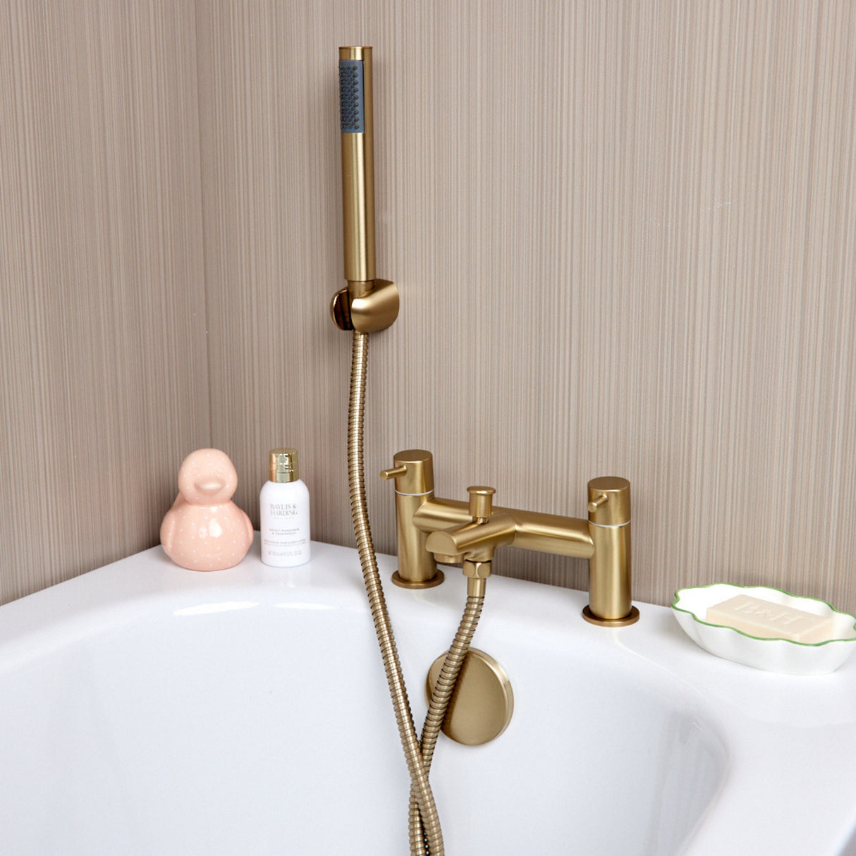 Ellsi Juke Bath Shower Mixer Tap & Shower Kit BRUSHED BRASS JUK-02-BB LS1