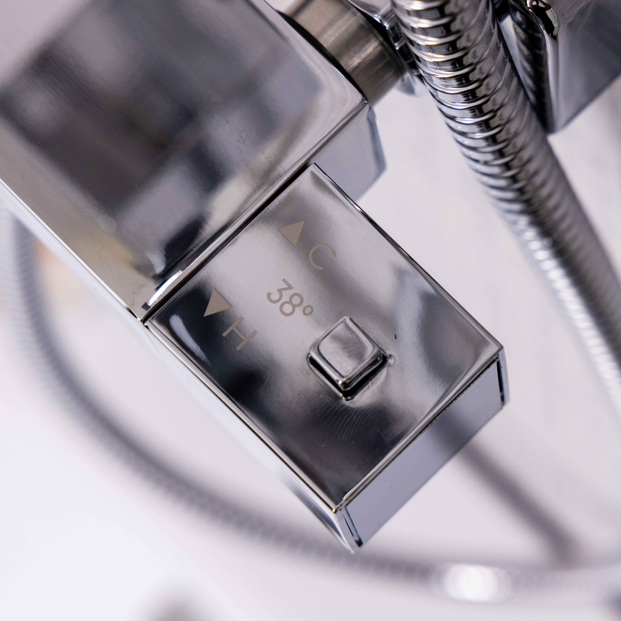 Ellsi Pour Square Thermostatic Bar Valve ChromeLS4