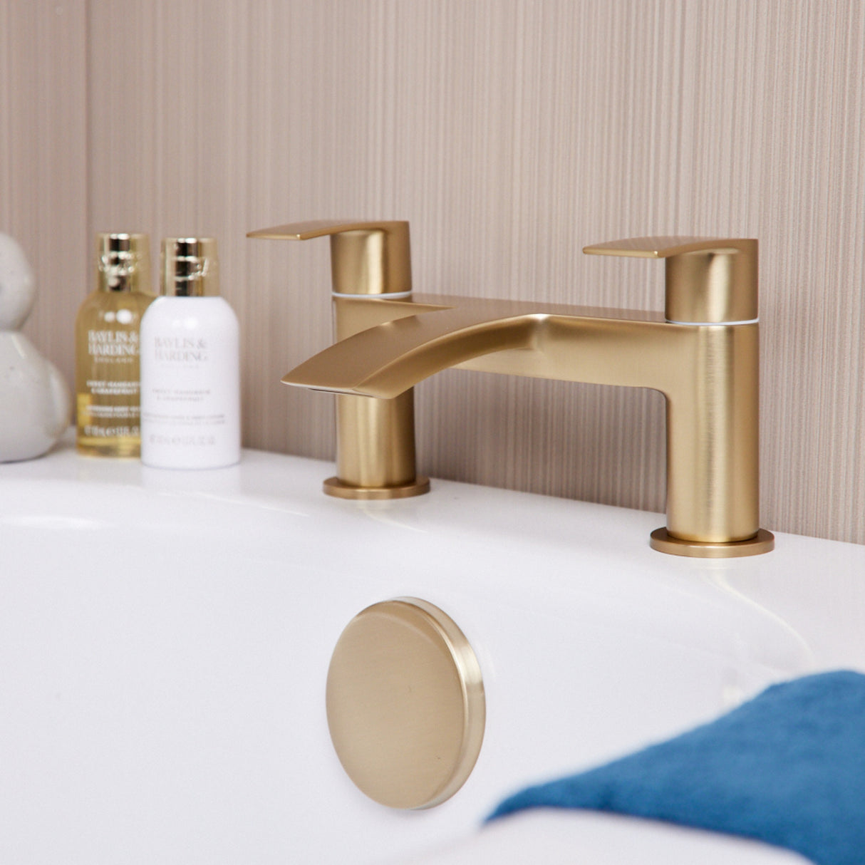 Ellsi Spear Waterfall Bath Filler Tap BRUSHED BRASS SPE-03-BB LS2