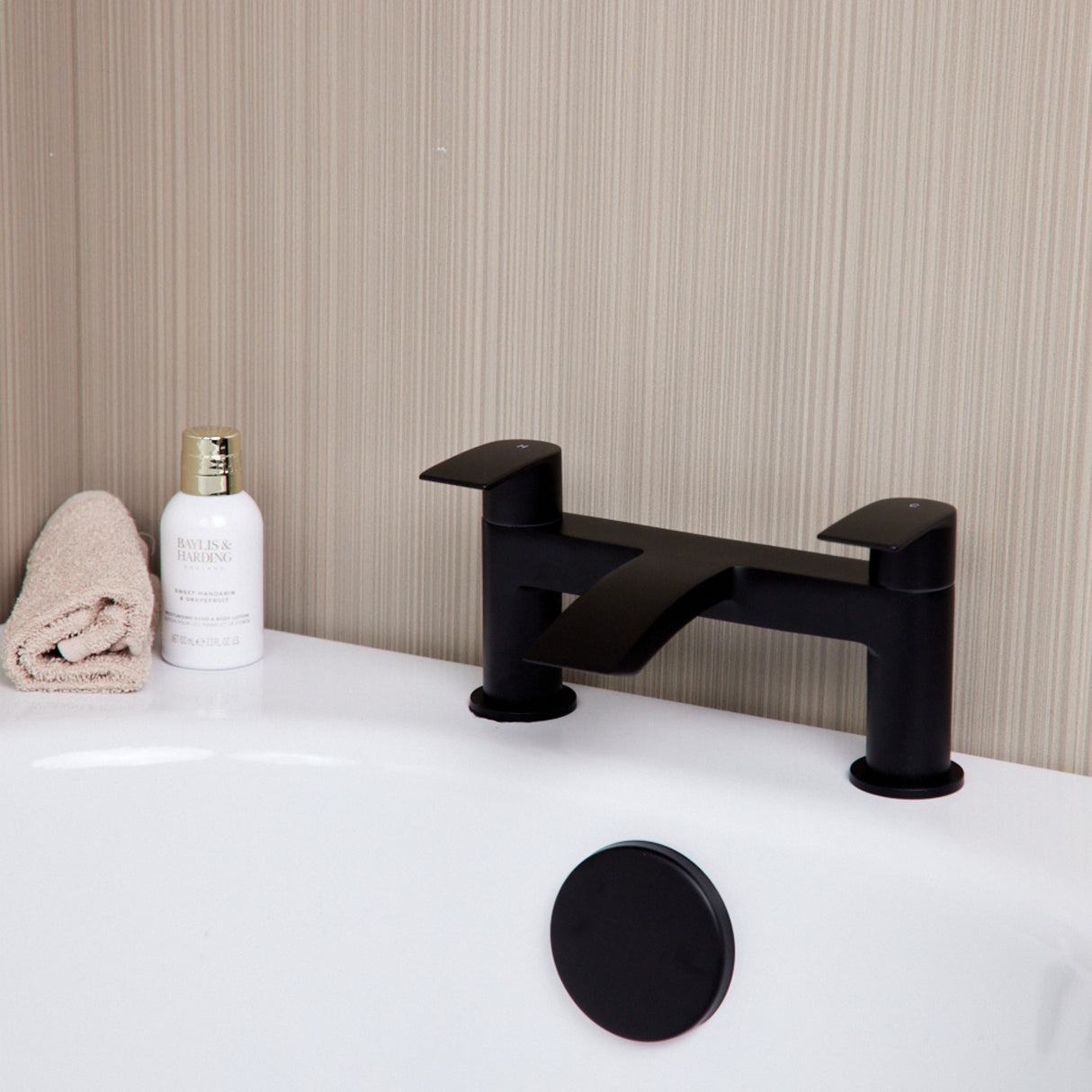 Ellsi Spear Waterfall Bath Filler Tap MATT BLACK SPE-03-MB LS1