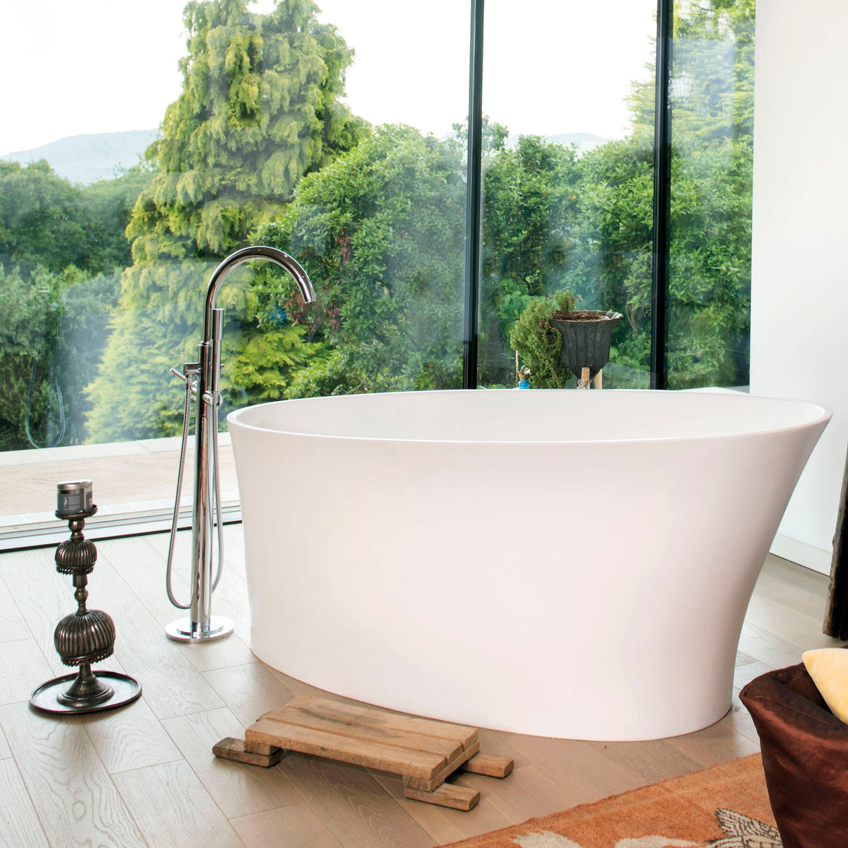 BC Designs Delicata Cian Solid Surface Freestanding Slipper Bath L1520 x W715mm Polished White BAB020 LS1