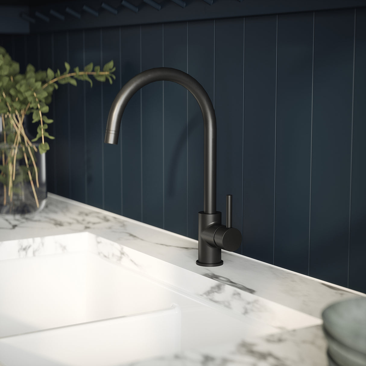 Nuie Lachen Single Lever Kitchen Mixer Tap Matt Black KLA405SL LS1