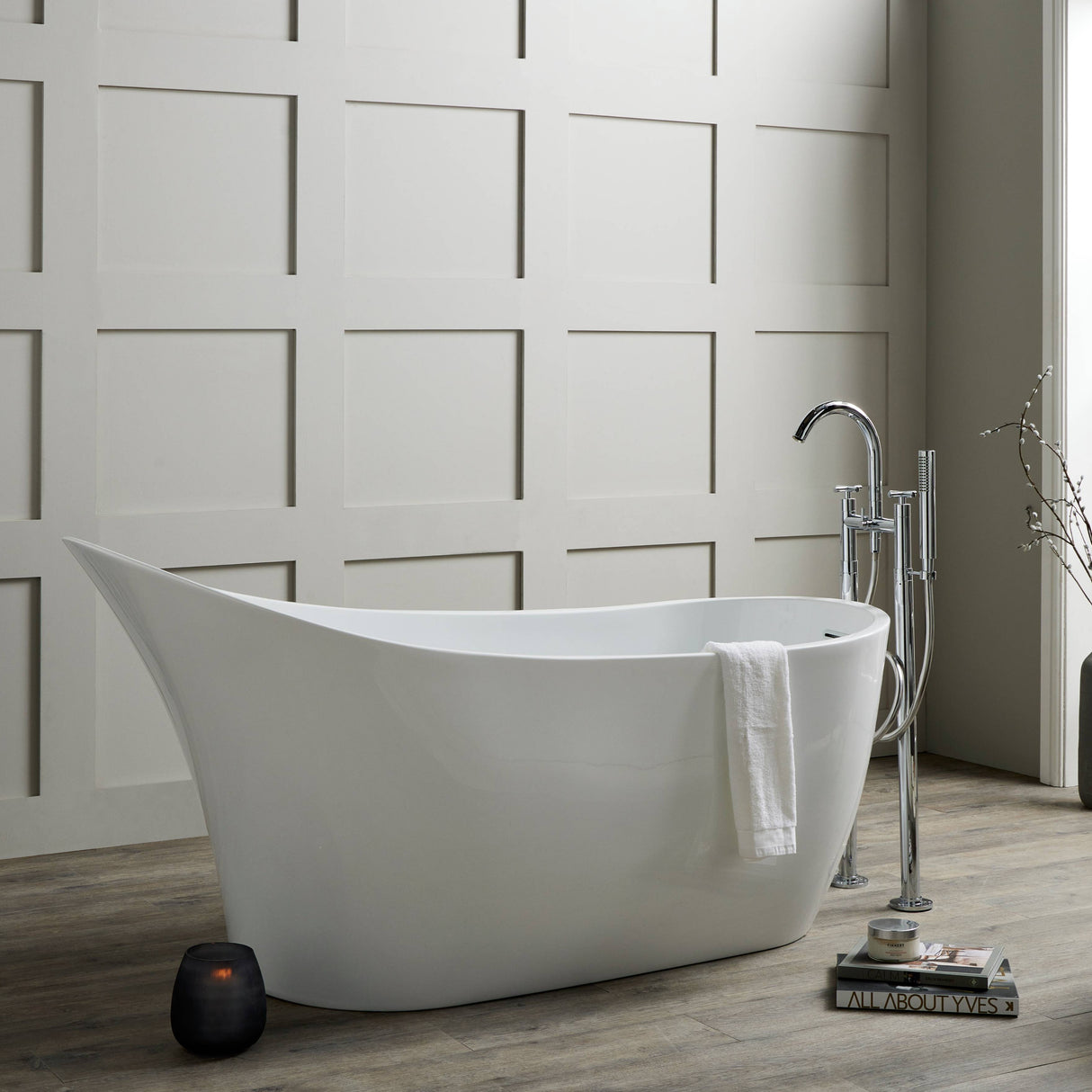 Bathmegastore Marilyn Acrylic Freestanding Slipper Bath L1680 x W730mm Polished White BMMARILYN-BATH-WHITE-1680-WASTE-WHITE LS1