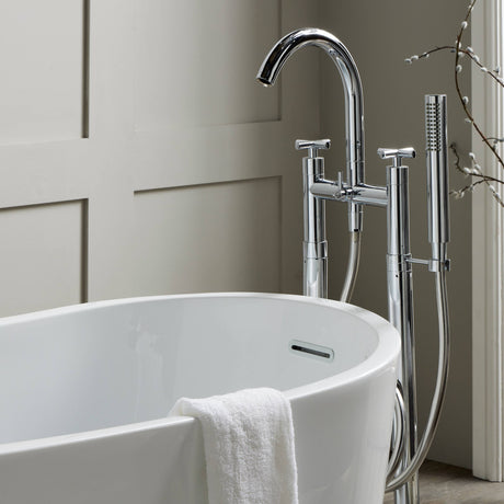 Bathmegastore Marilyn Acrylic Freestanding Slipper Bath L1680 x W730mm Polished White BMMARILYN-BATH-WHITE-1680-WASTE-WHITE LS6