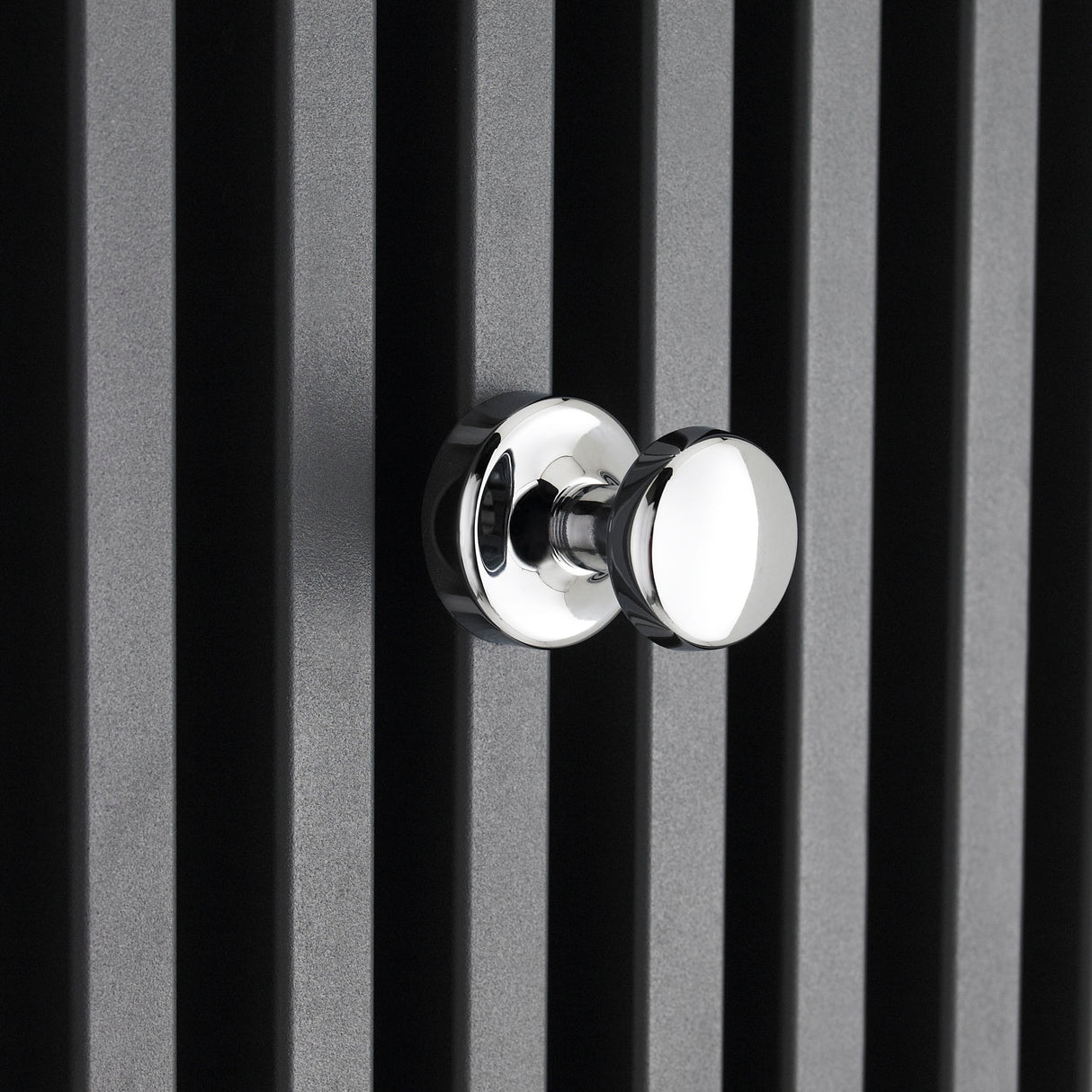 Nuie Magnetic Robe Hook For Radiators Chrome ACC001