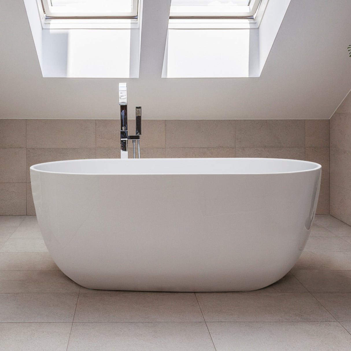 BC Designs Dinkee Acrymite Acrylic Freestanding Bath L1500 x W780mm Gloss White BAS012 LS1