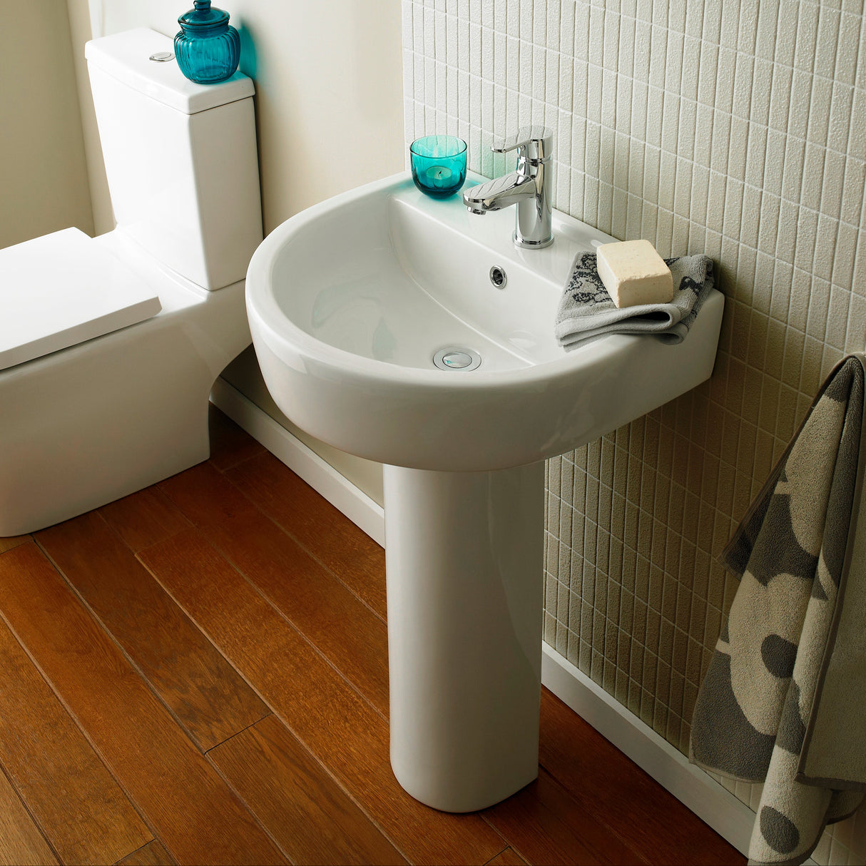 Nuie Provost Basin & Full Pedestal - 1 Tap Hole CPV002 LS1