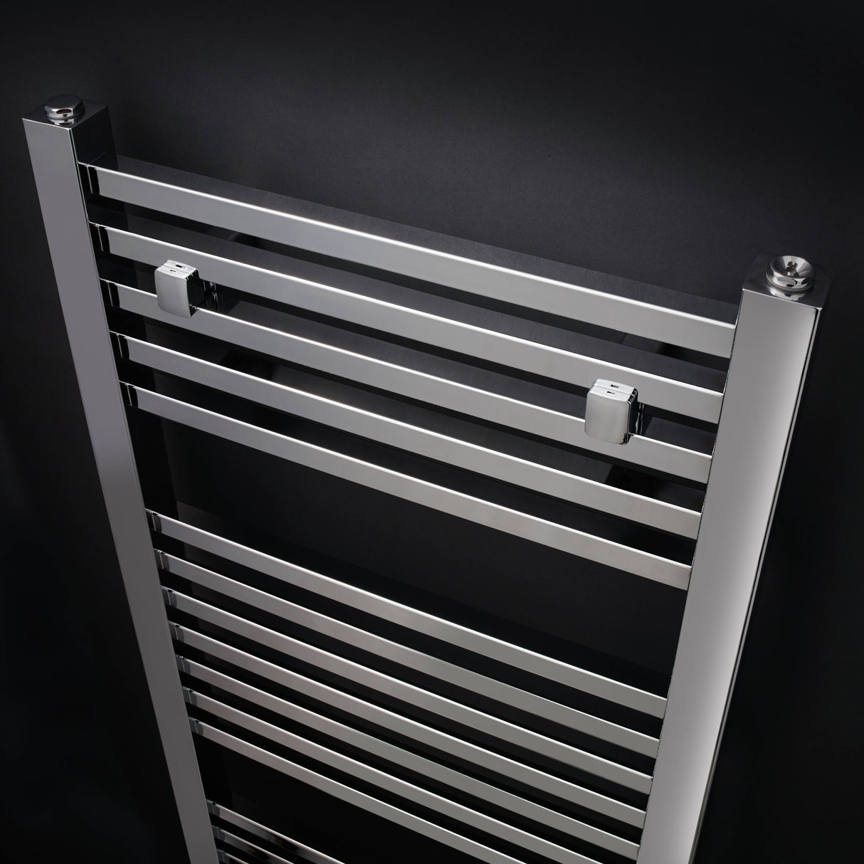Square ladder heated towel rail chrome_1
