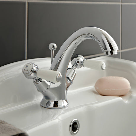 traditional_bathroom_taps_collection_image